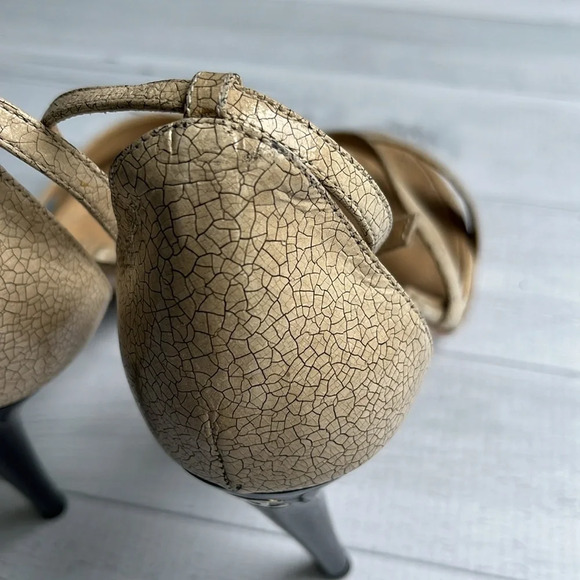 Vintage CHANEL 2005 D’Orsay Beige Pumps Size 38/8 - Picture 6 of 14